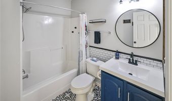 675 Village Green Blvd E, Adams Twp., PA 16046