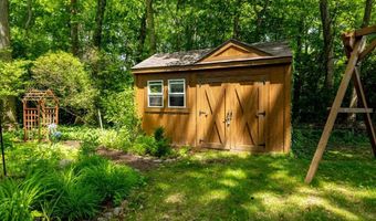 3665 Frederick Dr, Ann Arbor, MI 48105