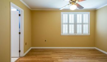 220 Lake Shore Dr, Alma, GA 31510