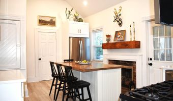 176 Richmond Ave, Amityville, NY 11701