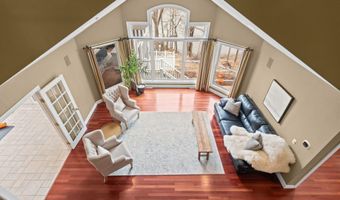 140 RIVER Dr, Appleton, WI 54915
