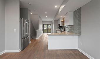2237 Trillium Ln, Ann Arbor, MI 48104