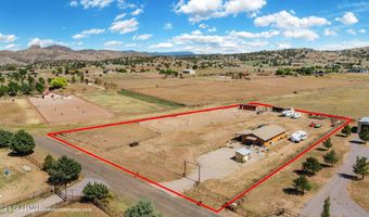 945 E Latigo Ct, Paulden, AZ 86334