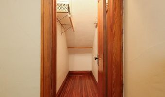 105 N 7th St, Beresford, SD 57004