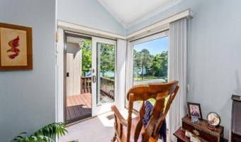 17 Ships Way, Bourne, MA 02532
