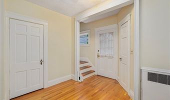 154 Armington St, Cranston, RI 02905
