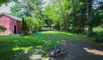 235 E Saint Clair St, Almont, MI 48003