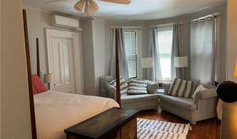12 Clarke St, Newport, RI 02840