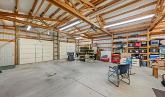 317 7th St, Benton City, WA 99320