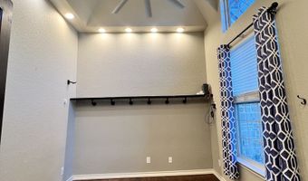 166 Big Oak Dr, Adkins, TX 78101