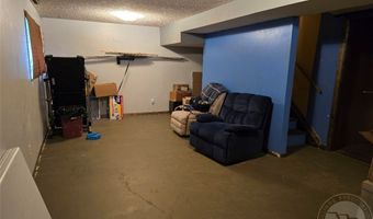 916 Wyoming Ave, Baker, MT 59313