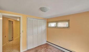 73 South St, Burlington, VT 05401