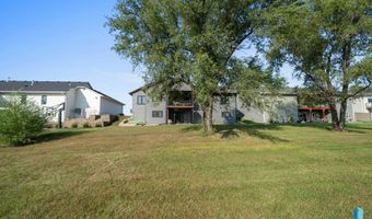 1012 S Nicholas Ave, Brandon, SD 57005