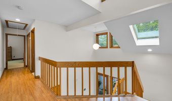31 Wildwood Dr, Columbia, CT 06237