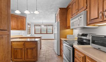 321 E APPLE CREEK Rd, Appleton, WI 54913