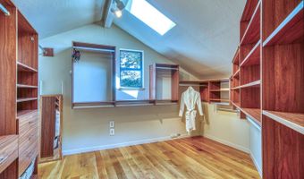 925 Skyward Dr, Aptos, CA 95003