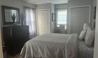 31 Franklin St 2, Newport, RI 02840
