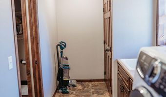 38404 142nd St, Aberdeen, SD 57401