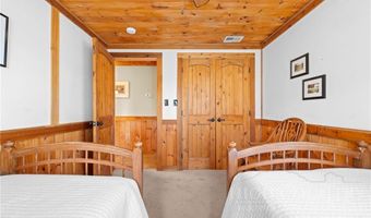 184 Dutch Treat Rd, Banner Elk, NC 28604