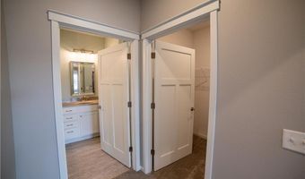 1364 Cypress Ct, Altoona, WI 54720