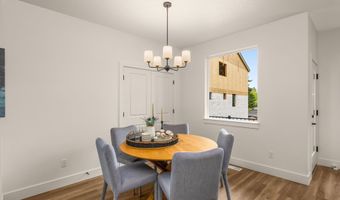 18939 SW Hazelwood Ln L-8, Beaverton, OR 97078