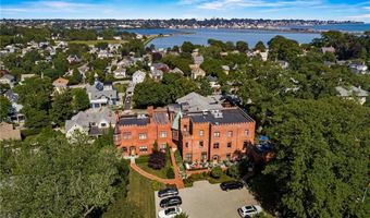 78 Rhode Island Ave 4, Newport, RI 02840