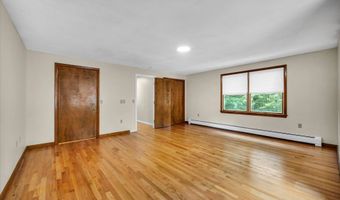 24 Iron Gate Ln, Cromwell, CT 06416