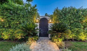 17980 Rancho St, Encino, CA 91316