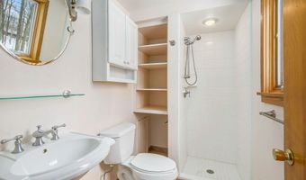 1276 Kuehnle Ct, Ann Arbor, MI 48103