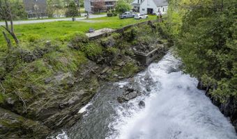 88 Mill Hl, Barnet, VT 05821