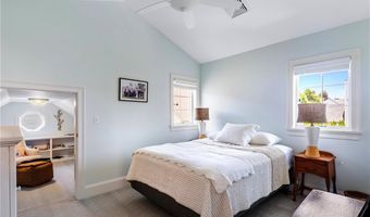 406 Corey Ln, Middletown, RI 02842