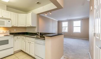 23 PIERSIDE Dr 229, Baltimore, MD 21230