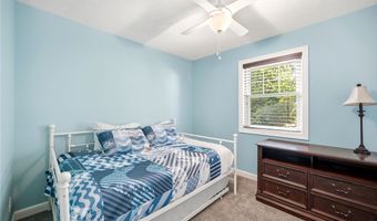 1280 Surfside Cir, Aurora, OH 44202