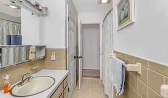 74 Kakely St, Albany, NY 12208