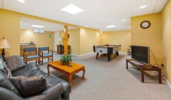 699 Andrea Ct, Cheshire, CT 06410