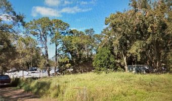 2410 THOMPSON St, Auburndale, FL 33823