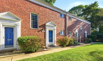 3454 MARTHA CUSTIS Dr, Alexandria, VA 22302