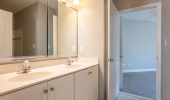20262 KIAWAH ISLAND Dr, Ashburn, VA 20147