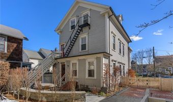 29 Marsh St 3, Newport, RI 02840