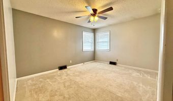 2202 Edgemont Dr, Arkansas City, KS 67005