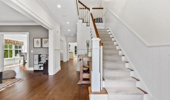 71 West Ave, Darien, CT 06820