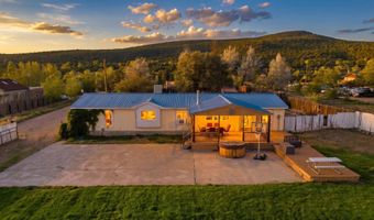 3 Camino Anastacio, Arroyo Hondo, NM 87513