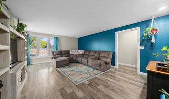 100 S Teton Dr, Brandon, SD 57005