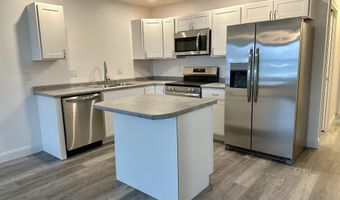 29 Village Cir, Augusta, ME 04330