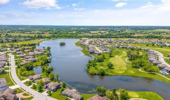 4313 Lakeview Ter, Basehor, KS 66007