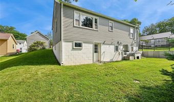 203 E 4th St, Anamosa, IA 52205