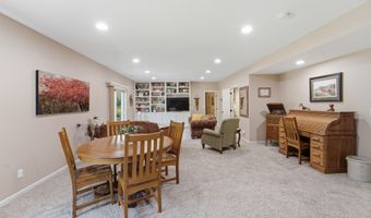 617 Timberview Dr, Adel, IA 50003
