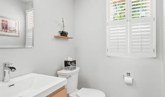 180 Spring Oaks Dr, Ballwin, MO 63011