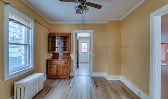 8 2nd St, Alexandria Bay, NY 13607