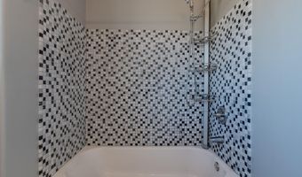 246 9th St Aly, Ashland, OR 97520